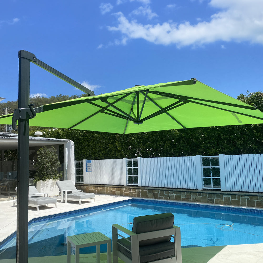 3.5m x 3.5m Custom Printed Granada 120 Cantilever Square | Umbrellas
