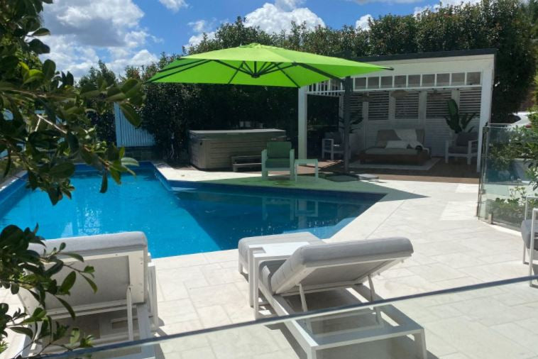 Top 5 Things To Know About Cantilever Umbrellas