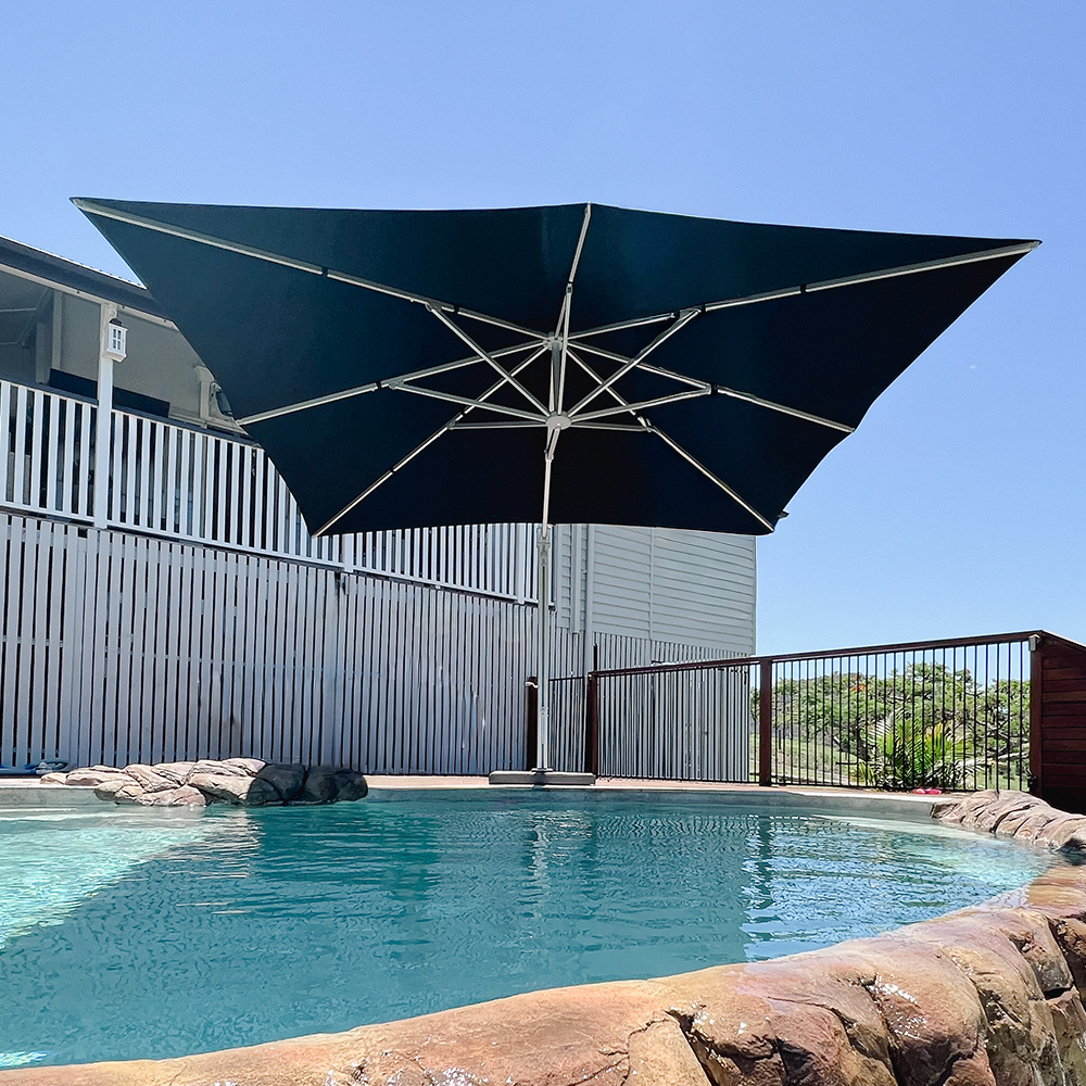 4m x 4m Cantilever Square | Umbrellas